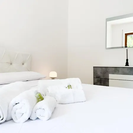 Artistica A Nord Stadium & Hospital Apartamento